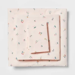 In The Garden Kids' Bedding Set With Sheets - Pillowfort™ -Baby Products Series GUEST df4a80be c6d3 4f45 9143 2919fe73e663